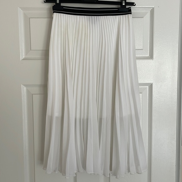 Topshop Pleated Skirt - Picture 1 of 4